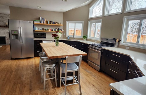 South Boulder House | Spacious 4BR Home Near Trails & Shops – AC, WiFi, & Family-Friendly!