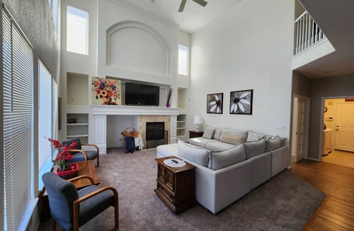 Canterberry Crossing House | Spacious 5BR Retreat by Trails Pet-Friendly