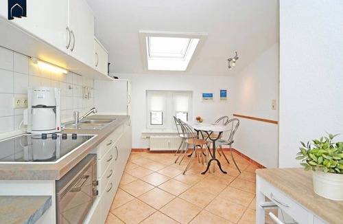 Heringsdorf Apartment | Spacious apartment in Heringsdorf with 2 bathrooms, only 300 m from the beach