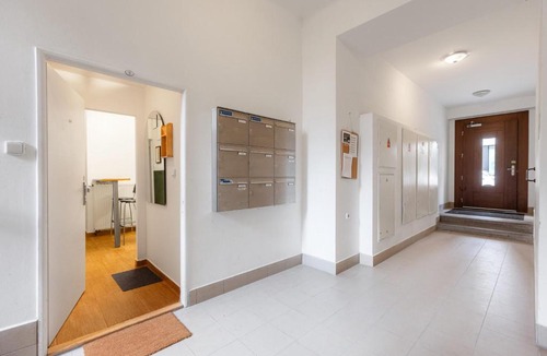 Bubenec Apartment | Spacious apartment