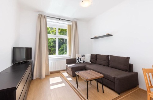 Bubenec Apartment | Spacious apartment