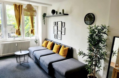 Barmbek-Sued Apartment | Spacious Apt. for 9 in great location
