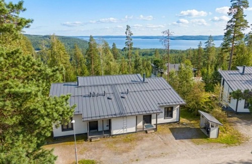Muurame House | Spacious & Cozy 2BR Cabin at Riihivuori Peak next to Ski Slopes