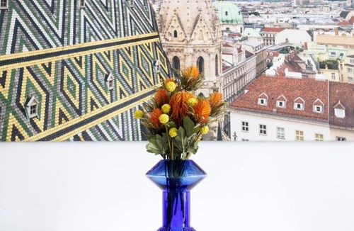 Margareten Apartment | Spacious Group Apartment with Balcony