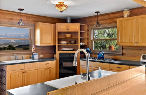 Pleasant Valley House | Spacious Home | San Juans Views | Pet-Friendly
