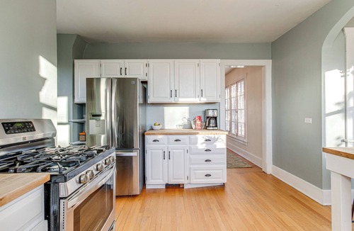 Englewood House | Spacious Home w/Fenced Yard: 6 Mi to Dtwn Denver!