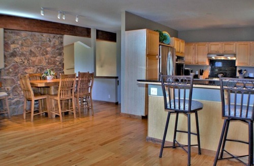 Hermosa House | Spacious Home with Views Backs to National Forest, Hot Tub on Deck, Dog Friendly