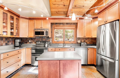Forest Hills House | Spacious House with Excellent Ski Area Views