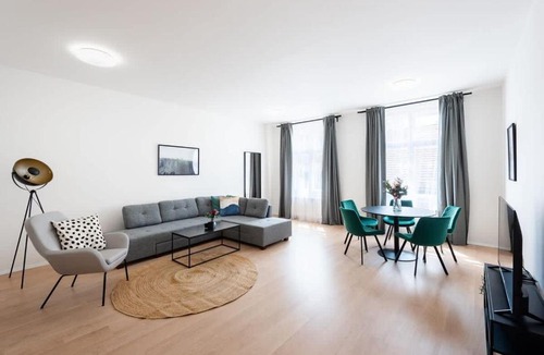 Petrska ctvrt Apartment | Spacious Luxury Old Town 2BR Retreat