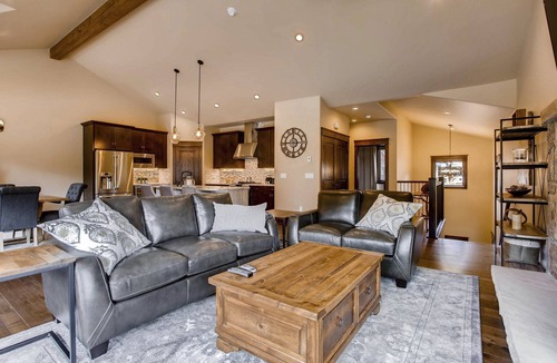 River Run Apartment | Spacious, Renovated 3 Bedroom Townhome