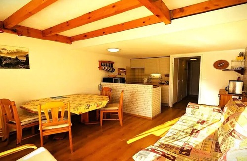 Vallouise-Pelvoux Apartment | Spacious, sunny 2-bedroom apartment with a balcony, sleeps 6