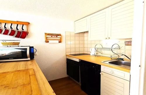 Vallouise-Pelvoux Apartment | Spacious, sunny 2-bedroom apartment with a balcony, sleeps 6