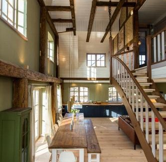 Muritz House | Spacious Vacation Apartment With A Garden View