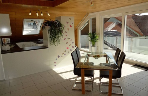 Sommerhausen Apartment | Spacious vacation apartment "Main Sommerblick" - magnificent view over the Main valley