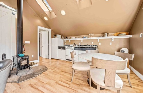 Nederland Ski Chalet | Spacious vaulted chalet, BEST MTN Views, KING BED, 3min to Ned, 10min from ski