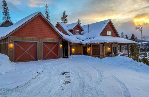 Rendezvous Cabin | Spectacular Mountain Home with Breathtaking Views
