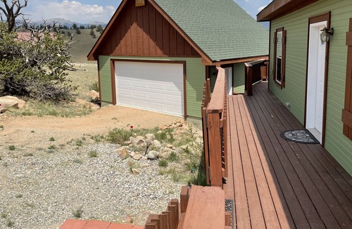 Jefferson House | Spectacular Mountain Cabin With Views and Soothing Water Sounds Await You!