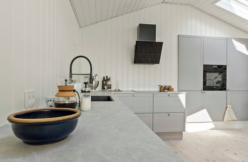 Aarosund House | Split-level holiday home with view of Årø