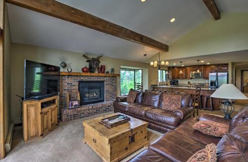 Fraser House | Sprawling Fraser Cabin w/Private Hot Tub & Deck!