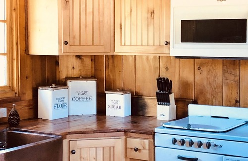 Allenspark Cabin | Spring get away near RMNP-Estes Park discounts available. Pet Friendly