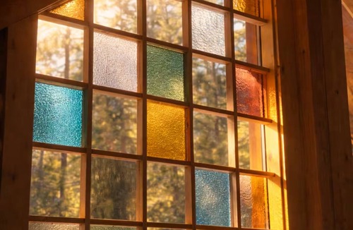 Valley of the Sun Cabin | Stained Glass Cabin Arcade~HotTub~EpicViews~Dogs