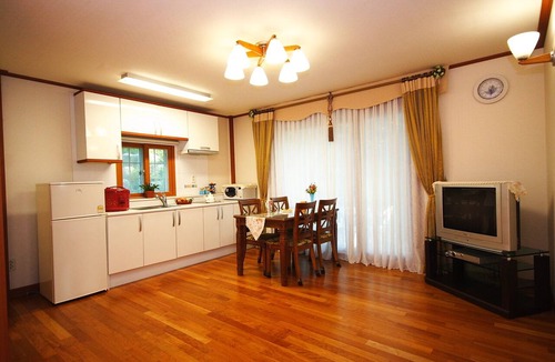Bongpyeong House | Starvill Pension