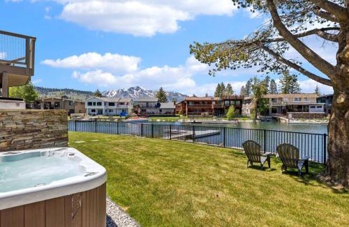 Tahoe Keys House | Stay Classy Tahoe- 5 Bed Tahoe Keys Home w Hot Tub