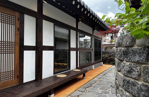 Jeonju House | Stay Musso - Traditional Hanok with Private Jacuzzi