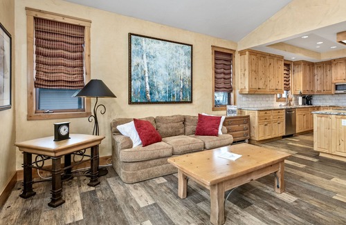 Steamboat Springs House | Steamboat in Style! Dog Friendly, Walk to Resort, Hot Tub, Great Views, Locker