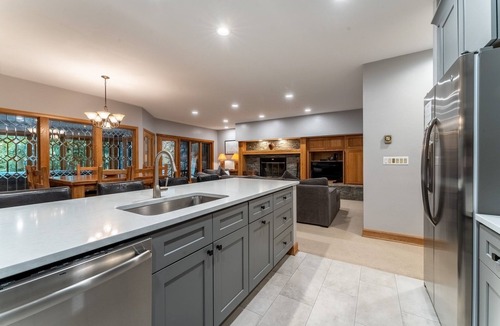 Mountain House Condo | Steps from ski lift with private hot tub - Remodeled 2 bedroom condo in Keystone