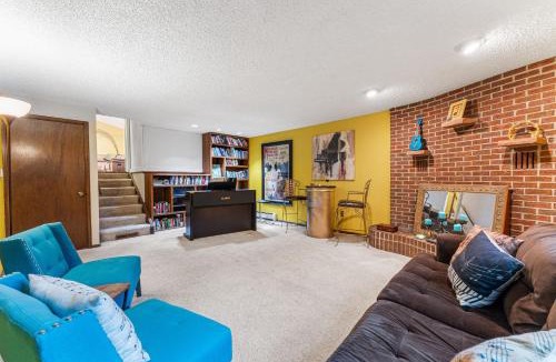 Longmont House | Steps to Lake Mcintosh, Basement 1BR
