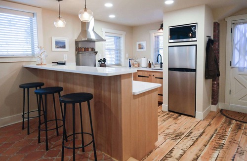 Cascade-Chipita Park Cabin | Stone Cottage w/Artisan Design in Cascade