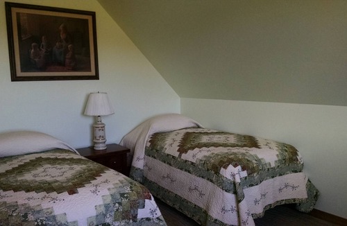 Cortez House | Stone Turtle Lodges has 3 luxurious individual cabins 3 miles north of Cortez.