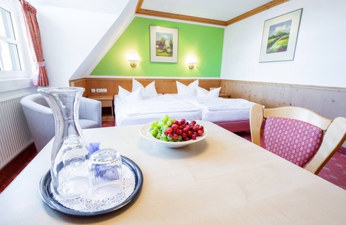 Pfofeld Hotel | Strandhotel Seehof