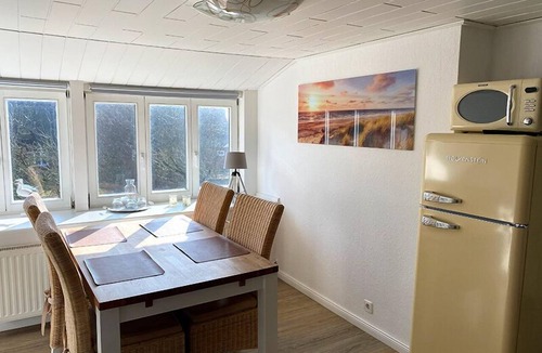 Fedderswarf Apartment | Strandkrabbe – Apartment, upper floor; shared washing machine and parking space.