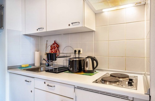 Ronnau Apartment | Studio Apartment “Bublitz” with Wi-Fi, Balcony, Sauna & Pool