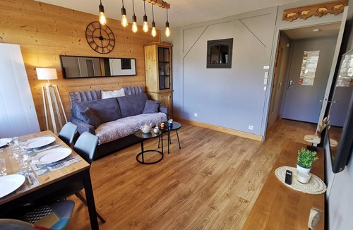 Les Gets Apartment | Studio cabin 4 pax near slopes, wifi, parking