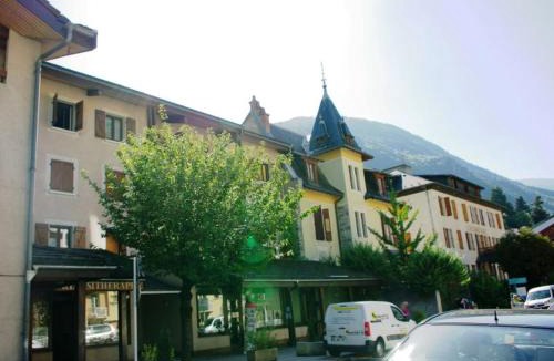 Brides-les-Bains Apartment | Studio confortable en centre avec parking, 2 pers. - FR-1-512-126