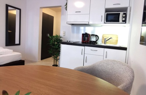 Sindelfingen Apartment | Studio-Deluxe-Private Bathroom