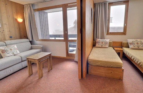 Meribel-Mottaret Apartment | Studio skis aux pieds, animaux admis, 4 pers - FR-1-182-163