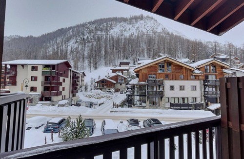 Val-d'Isere Apartment | Studio with cabin and mezzanine in Val d'Isère, 5 people, pets allowed
