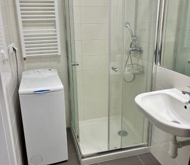 Prague 5 Apartment | STUDIO with Free Gym & WiFi, Easy Prague Center Access , Self Check In