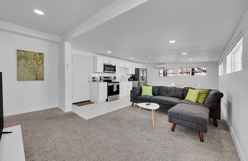 Eiber House | Stunning Home Close to Downtown, Skiing & Red Rocks