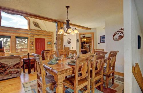 Huron Heights House | Stunning Ski Cabin with Hot Tub Ideal for Large Groups in Breckenridge, Colorado