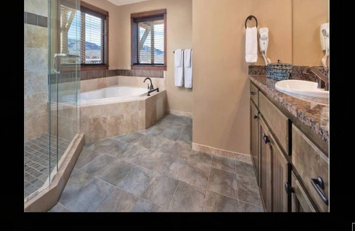 Grand Elk Ranch Resort | Stylish 2 Bedroom Deluxe in the Rocky Mountains