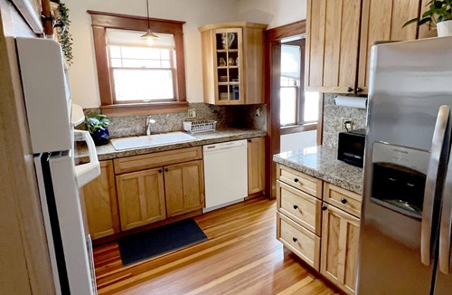 Baker House | Stylish and Comfortable Home in the heart of Denver