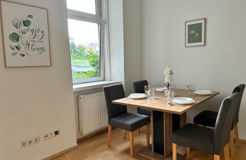 Hernals Apartment | Stylish Apartment with Parking near Center