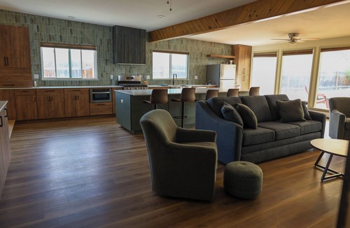 Alamosa House | Stylish, centrally located 2 bedroom home in the high alpine desert town Alamosa