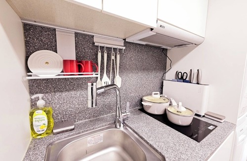Yeoksam Condo | Stylish Duplex Loft in Gangnam Open Loft Bedroom & Walk-in Closet