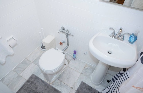 Ukrainian Village Apartment | Stylish East Village Apartment New York close to Union Square Best Bars & Shops